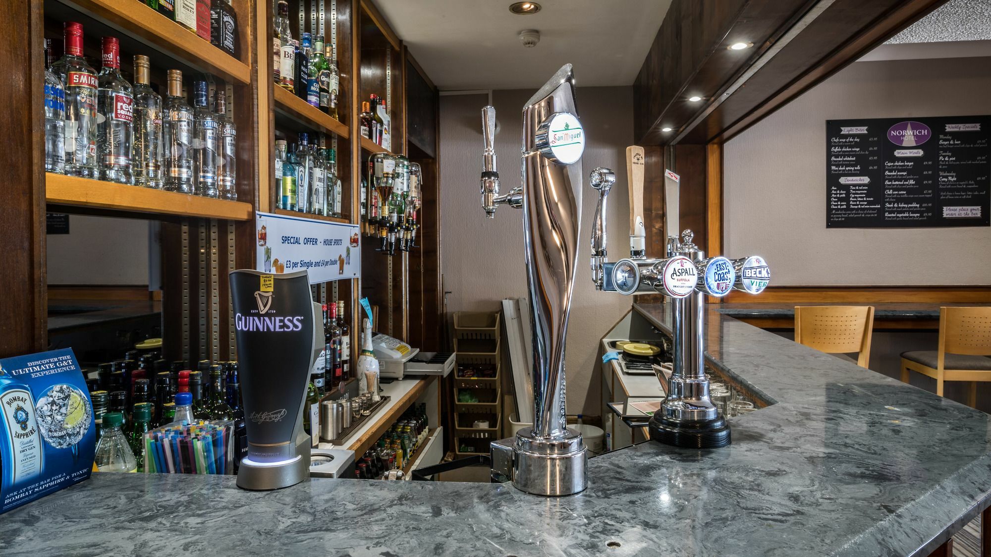 Norwich Hotel Bagian luar foto