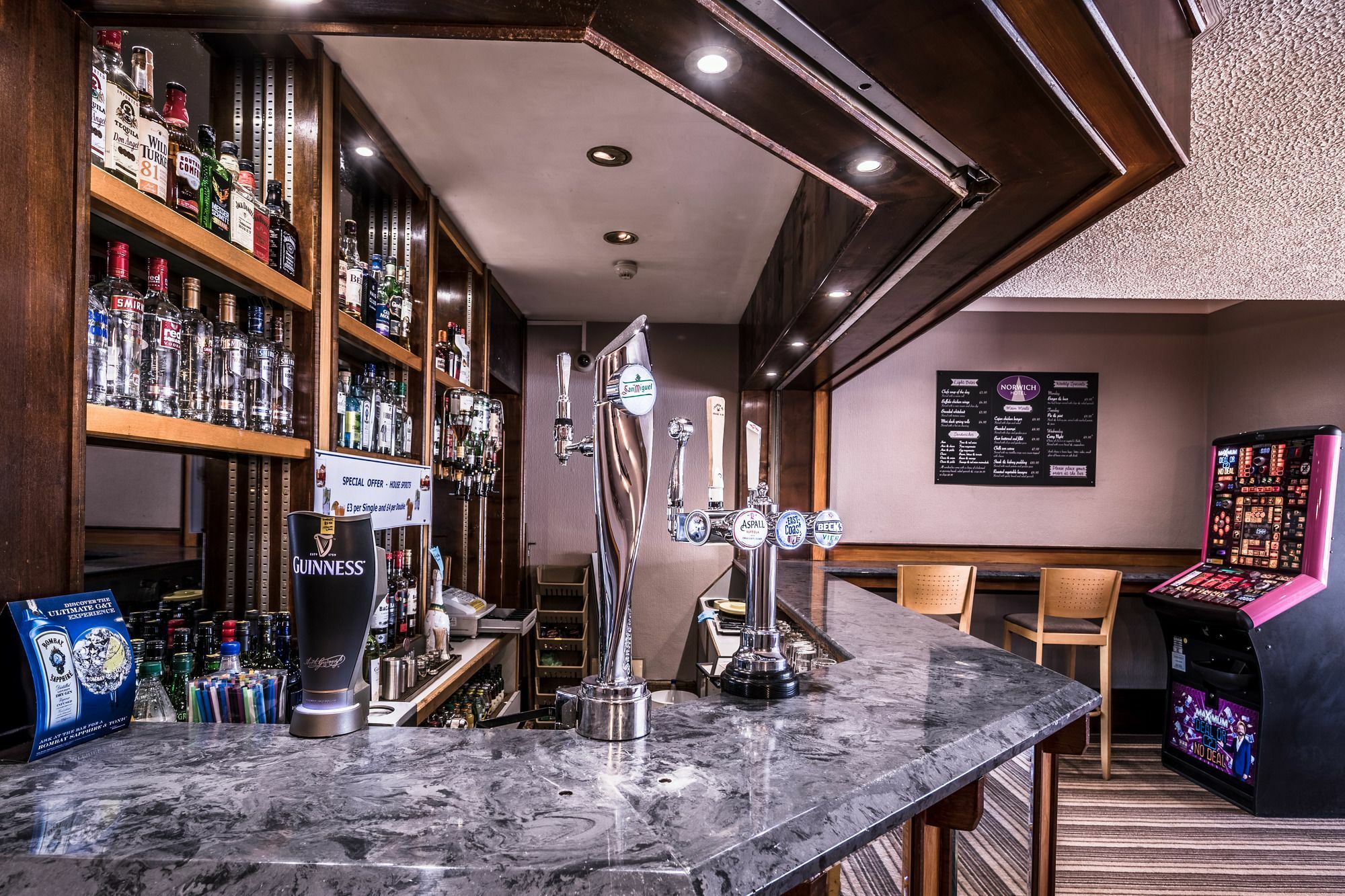 Norwich Hotel Bagian luar foto